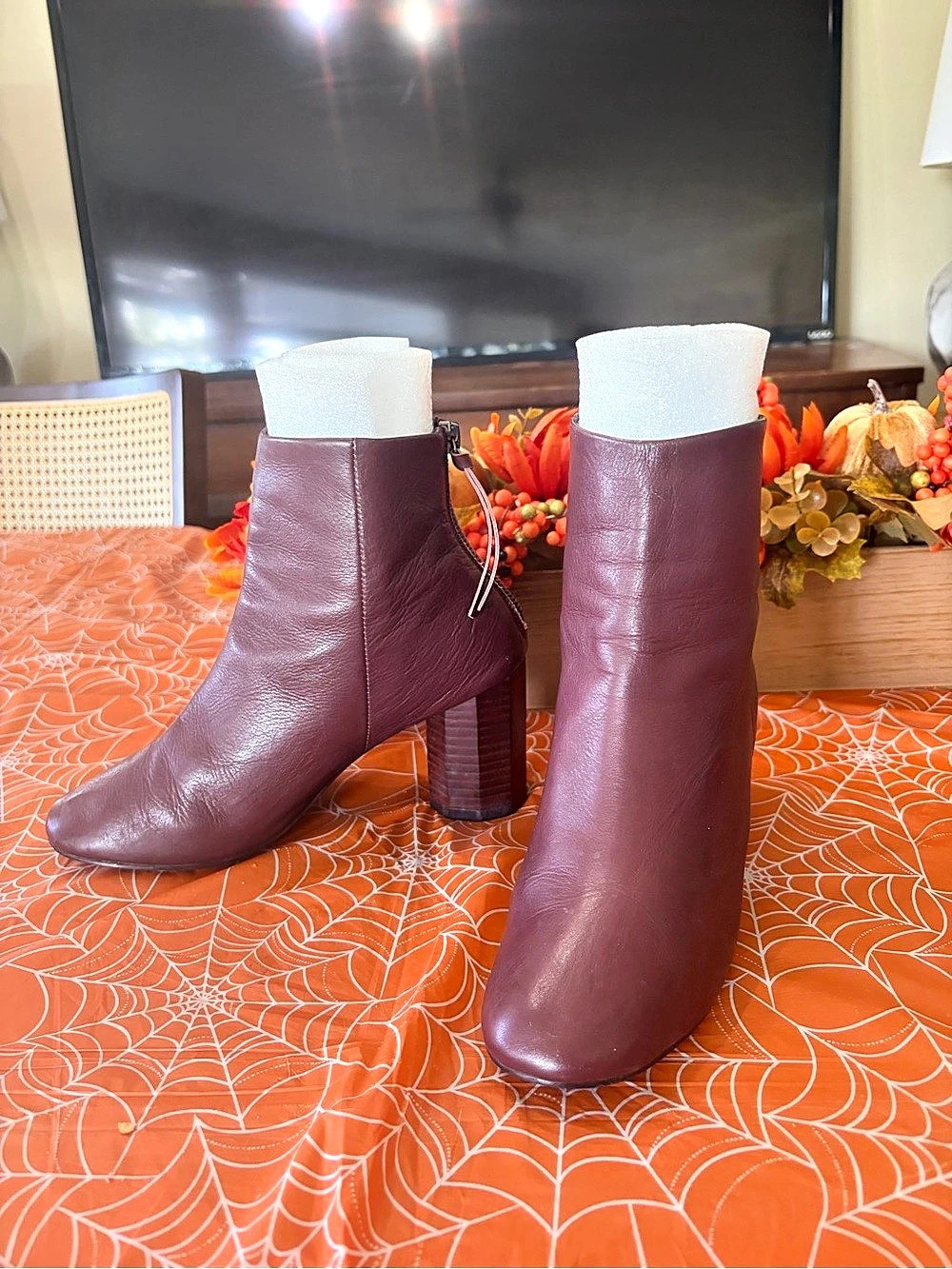 Burgundy leather Grey City Above Ankle Boot Sz 8